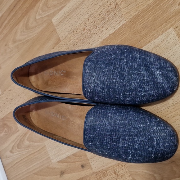 Vionic flats in denim color - Picture 2 of 9